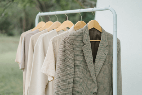 A Revolução do Guarda-Roupa – 7 Tendências de Moda Sustentável que Estão Redefinindo o Estilo em 2025